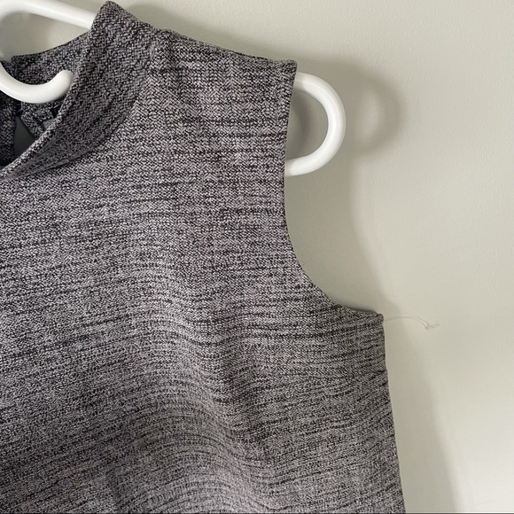 Banana Republic Sleeveless Grey Vest - Picture 5 of 8